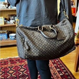 Louis Vuitton Brown Monogram Shoulder Bag with Timeless Elegance